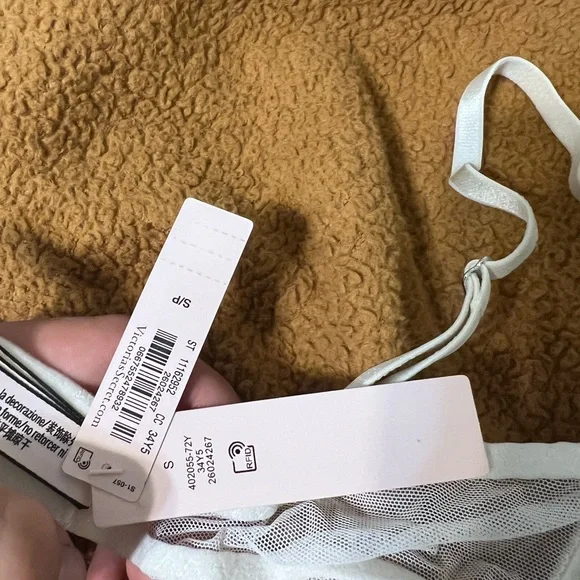 Victorias Secret Lace Teddy NWT - Picture 3 of 3